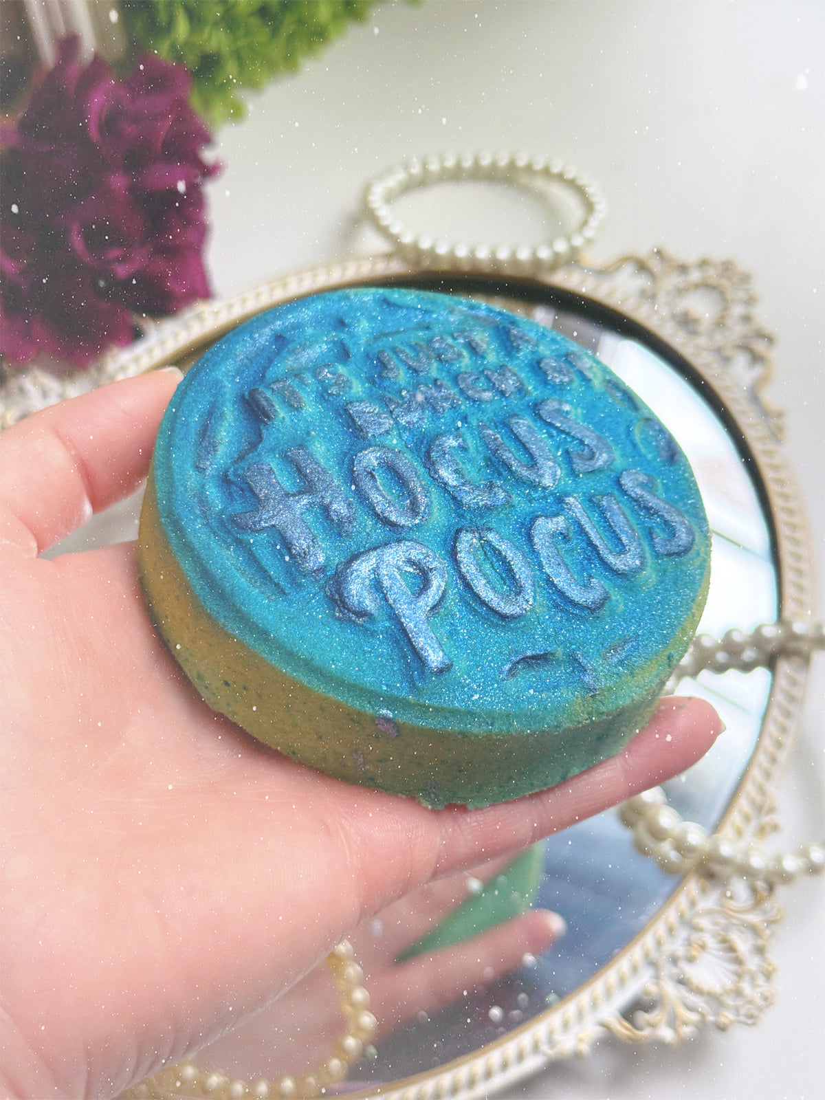 “Come! We Fly!" Ginger & Cardamom Bath Bomb